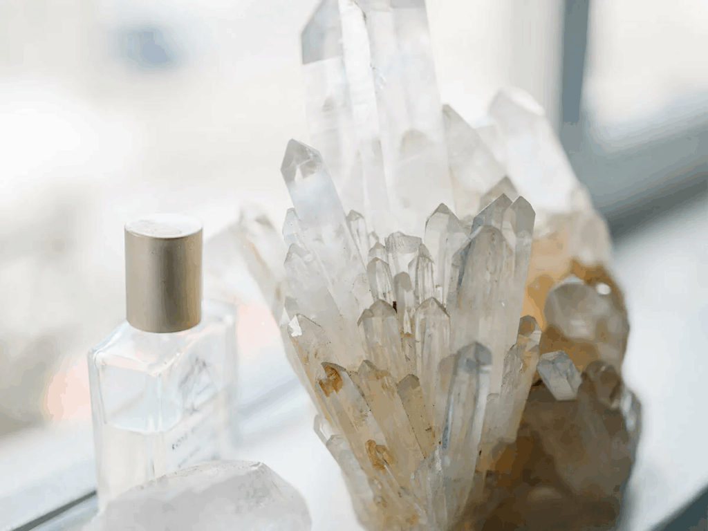 水晶消磁淨化法｜陽光照射與香薰清潔方式示範